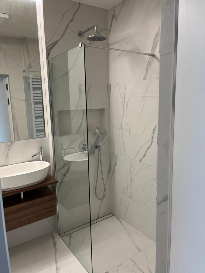 Warsaw Home Suites Luaran gambar