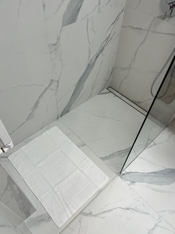 Warsaw Home Suites Luaran gambar