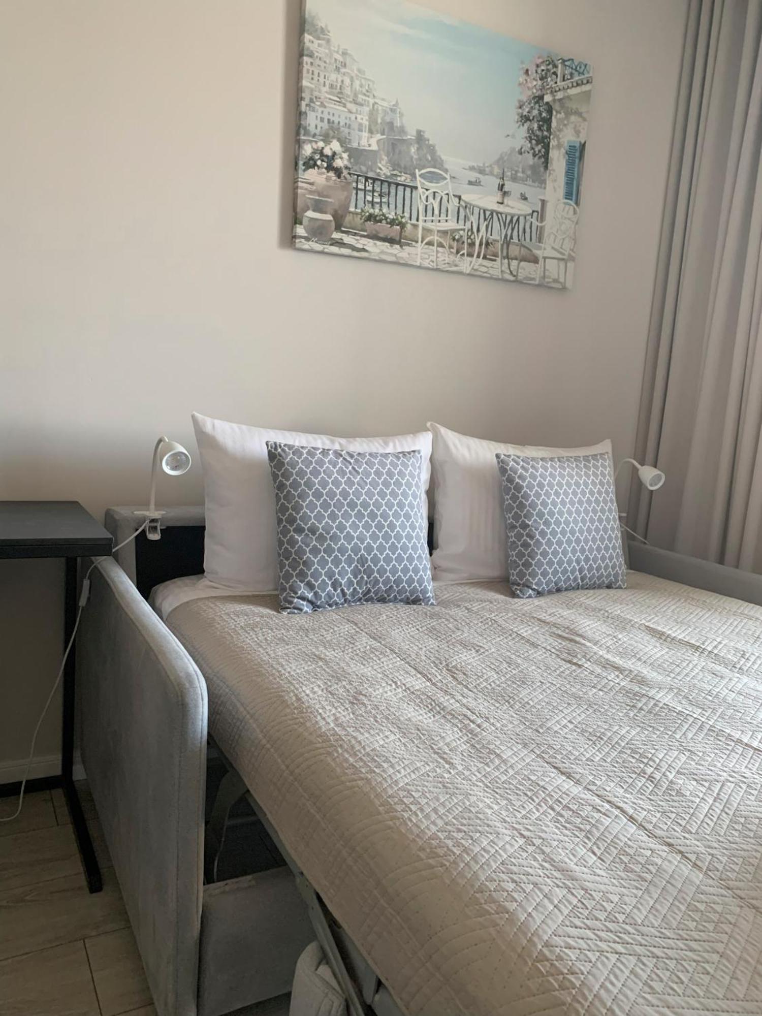 Warsaw Home Suites Luaran gambar